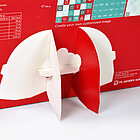 Die Konstruktion mit ausklappbarem Aufsteller hält den Kalender souverän.