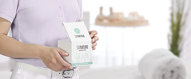 Opakowanie kosmetyczne zostaje otwarte