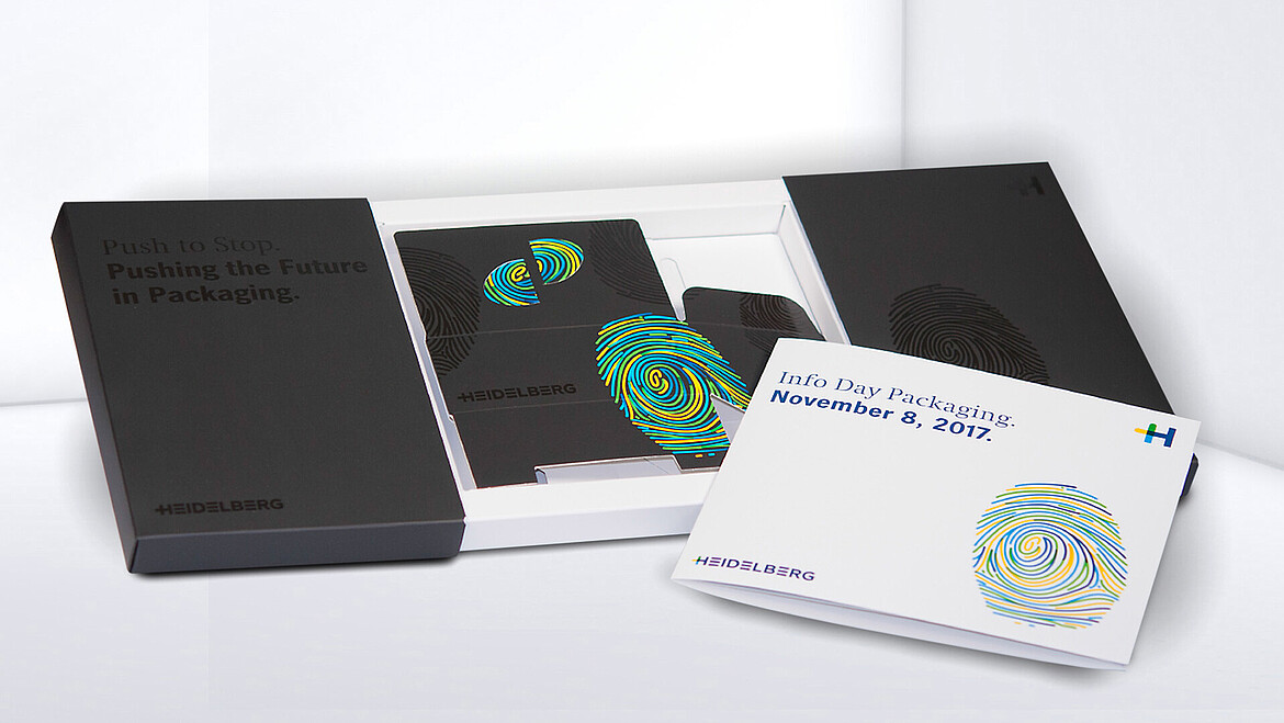 Pudełko wysuwane z boku z wkładką inlay i ulotką informacyjną