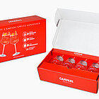 Zestaw konkursowy w identyfikacji marki (Campari): Solidne opakowanie z tektury falistej łączy przyciągający uwagę design z bezpieczną ochroną produktu podczas wysyłki. (c) Karl Knauer KG